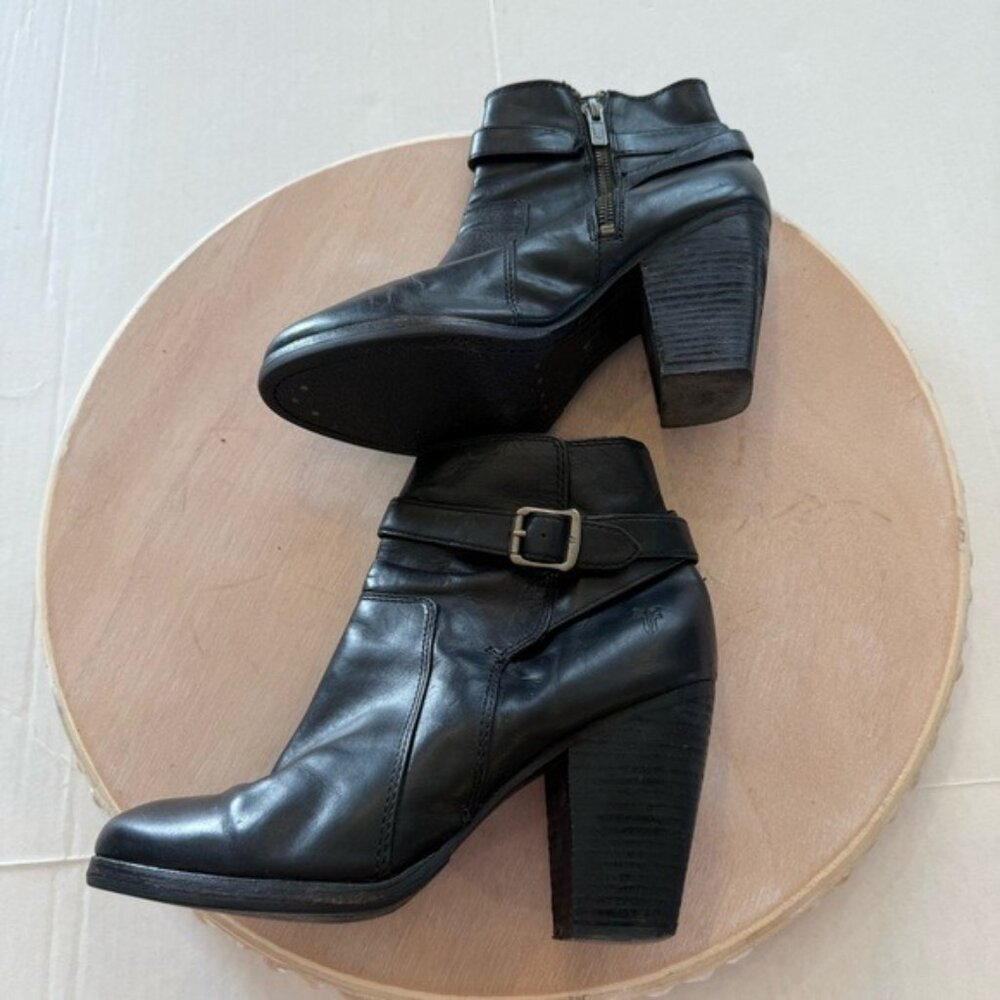 Frye Women’s Ankle Boot Patty Riding Bootie Black Leather Block Heel Size 7 - Picture 6 of 14